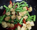 Foto langkah ke 4 dari resep Tumis Buncis Tahu.