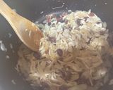 A picture of step 3 of Shrimp and Chicken Pancit Canton.