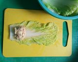 Foto langkah ke 3 dari resep Sawi Gulung Isi Ayam Saus Spaghetti.