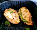 Foto del paso 2 de la receta: Pechugas de pollo rellenas en freidora de aire Cosori