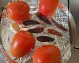 Foto del paso 1 de la receta: Salsa roja asada de chile de árbol