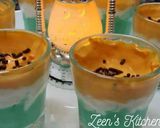 A picture of step 4 of Tricolour Mini Mousse Shots.