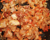 Foto del paso 4 de la receta: Espaguetis con pollo y panceta en salsa al vino