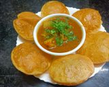 पुरी भाजी (Puri bhaji recipe in marathi) रेसिपी स्टेप 10 फोटो