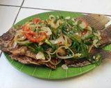 Foto langkah ke 4 dari resep Gurame siram tumis cabe hijau.