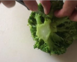 Foto del paso 4 de la receta: Bacalao con puré de apio y brócoli con kiwi