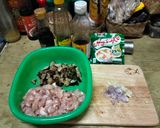 Foto langkah ke 1 dari resep Nasi Tim Ayam Jamur.