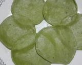 A picture of step 3 of Palak Masala Puri.