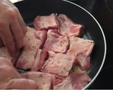 Foto del paso 3 de la receta: Secreto de cerdo a la cerveza negra con frutos rojos