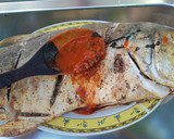 Foto del paso 4 de la receta: Pescado asado al carbón