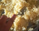 A picture of step 2 of Aloo Paratha.