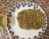 A picture of step 5 of Rava uttapam.