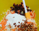 Foto del paso 3 de la receta: Ensalada navideña con col 🥗🎄