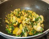 A picture of step 6 of Aloo Gobhi with Methi.