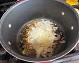 A picture of step 3 of Shrimp and Chicken Pancit Canton.
