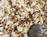 A picture of step 2 of White sauce pasta.