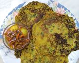 A picture of step 3 of Besan chilla.