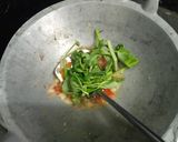 Foto langkah ke 4 dari resep Bakmie Kangkung.