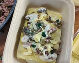 Foto del passaggio 4 della ricetta Lasagna carciofi salsiccia e provola affumicata