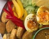 A picture of step 4 of Gado Gado salad 🥗.