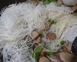 Foto langkah ke 3 dari resep Bihun sosis sederhana.