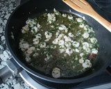 Foto del paso 4 de la receta: Abadejo en salsa verde con gambas