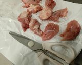 Foto del paso 1 de la receta: Pollo con colores 💜💛❤️(republicano?😜)