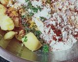 આલુ પરોઠા વીથ સોસ (Alu paratha recipe in Gujarati) રેસીપી સ્ટેપ1ફોટો