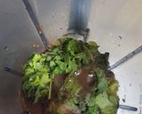 A picture of step 2 of Bun kabab chutney.