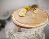 Foto del paso 7 de la receta: Tartaleta de Queso con Crema de Lima y Manzanilla