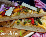 Foto del paso 4 de la receta: Coca de verduras con queso pecorino