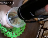 صورة لخطوة 3 من وصفة شوكولاته للطلي بطريقة سهلة ولذيذة جداً