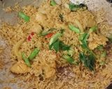 รูปขั้นตอนการทำที่ 4 ของ ข้าวผัดเครื่องแกงไก่