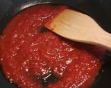 A picture of step 2 of Spaghetti all'arrabbiata.
