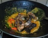 Foto langkah ke 3 dari resep Ikan Patin Bumbu Kuning Kemangi (Endhoooost banget).