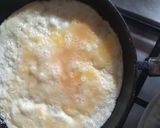 A picture of step 3 of Omurice( omellet with rice.