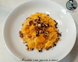 Foto del passaggio 5 della ricetta Risotto con zucca e noci
