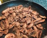 A picture of step 2 of Saffron chicken mushroom stew.