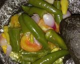 Foto langkah ke 1 dari resep Sambal ijo padang.