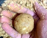 A picture of step 6 of Atta pinni.