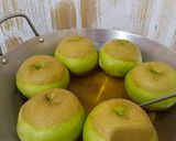 Foto langkah ke 5 dari resep Donut Matcha Tower.