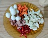 Foto langkah ke 2 dari resep 11. Cah Kembang Kol Telur Puyuh.