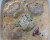 A picture of step 5 of Dahi phulkiyan.