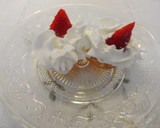 Foto del paso 4 de la receta: Melocotones rellenos de fresas con nata