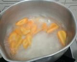 Foto langkah ke 2 dari resep Brokoli Jamur Ca Bawang Putih.