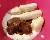 Foto del paso 1 de la receta: Helado de yogurt, banana y dulce de leche
