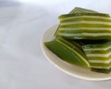A picture of step 6 of Pandan and Mung Bean Steamed Layer Cake (Bánh da lợn).