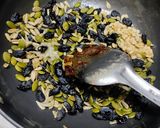 A picture of step 3 of Healthy laduu.