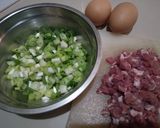Foto langkah ke 1 dari resep Martabak Telur Kulit Lumpia.