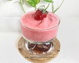 Foto langkah ke 3 dari resep Strawberry Milk Juice.